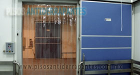 CORTINA HAWAIANA | PISOS ANTIDERRAPANTES |